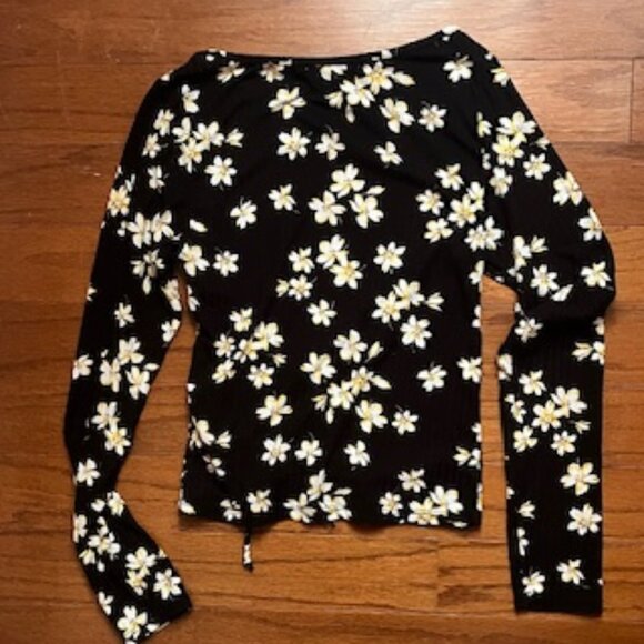 Antistar Ribbed Daisy Print Ruched Top - Picture 8 of 13